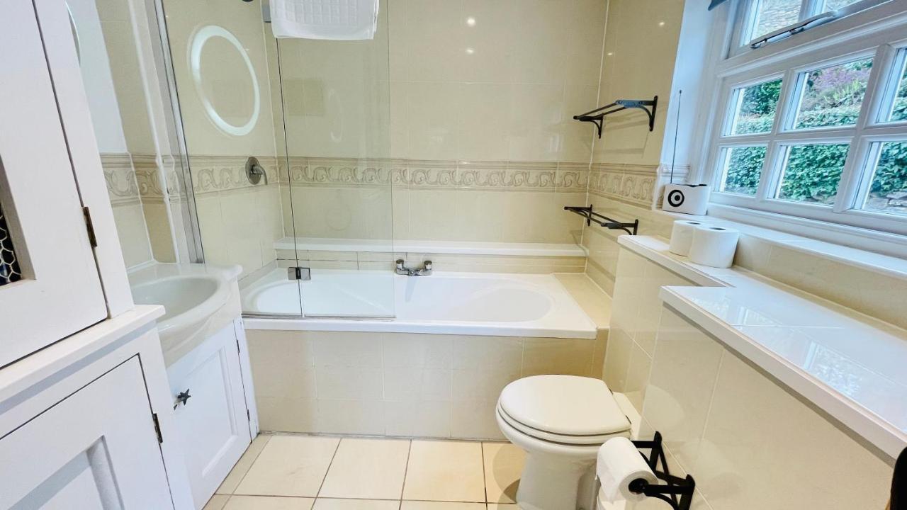 Thornwell Cottage: Charming Village Retreat With Gardens And Views * Dittisham