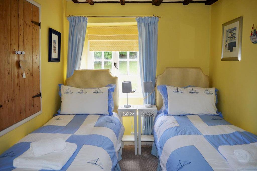 Thornwell Cottage: Charming Village Retreat With Gardens And Views